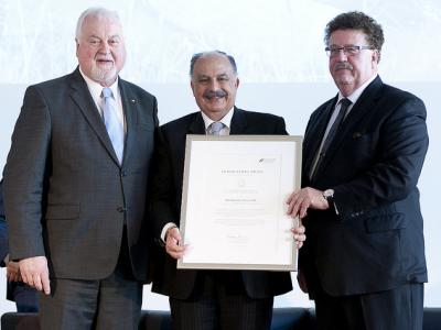 Dr. Mahmoud Solh, pictured with Dr. Peter Harry Carstensen, Chairman of Gregor Mendel Foundation (Left), and Hans-Joachim Fuchtel, State Secretary of German Ministry for Economic Cooperation and Development (Right)