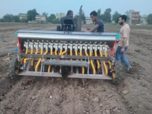 Lightweight Raised-Bed Machine