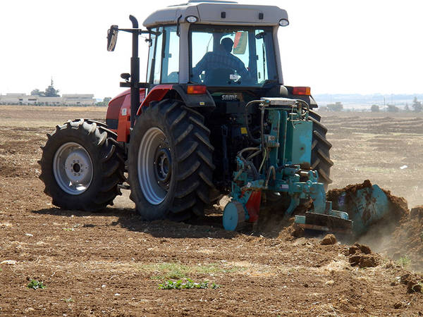 The Vallerini plow is at work in the arid regions of Jordan.