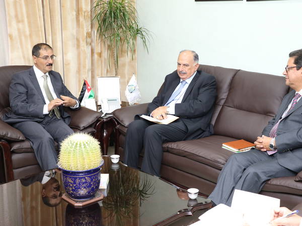 Jordanian Agricultural Minister H.E. Dr. Rida Khawaldeh with ICARDA's outgoing and incoming DG, Dr. Mahmoud Solh and Mr. Aly Abousabaa