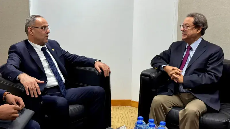 Left to Right: H.E. Dr. Amjad Badr, Minister of Agriculture, Syria; Mr. Aly Abousabaa, Director General, ICARDA