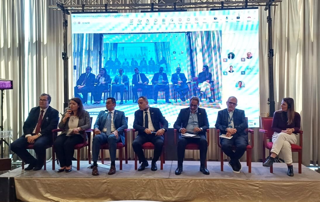 Panelists: H.E. Dr. Amjad Badr, Minister of Agriculture; Dr. Osama Al-Abdallah, Director General of GCSAR; Haya Abu Assaf, FAO in Syria; Dr. Khaled Osman, WFP; Ali Rida Kayali, UNDP Syria; Alison Danish, Refugee Council; and Dr. Michael Baum, ICARDA. 