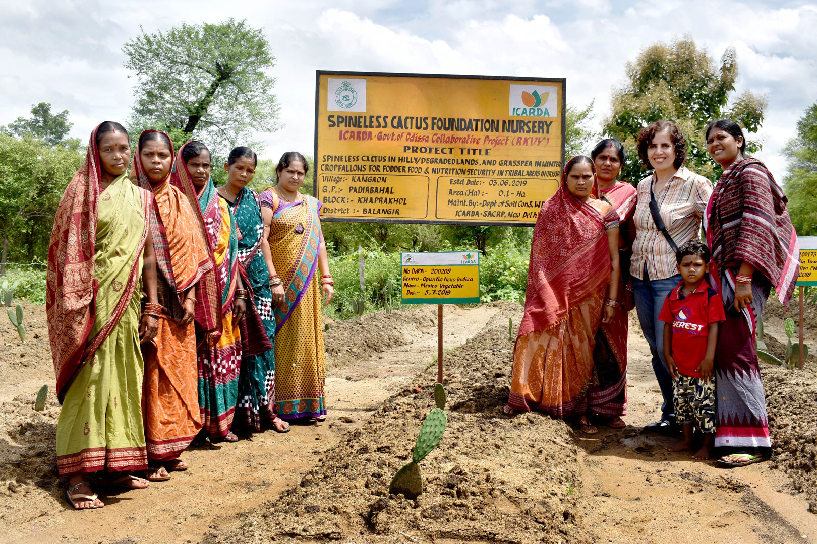 With Dr. Sawsan Hassan, women in Kangaon Village, Balangir District, Odisha State, proudly showcase their cactus nursery, established in 2019.